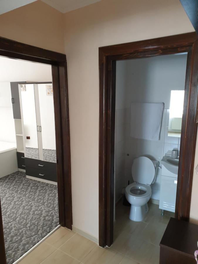 Hosthea Apartment *